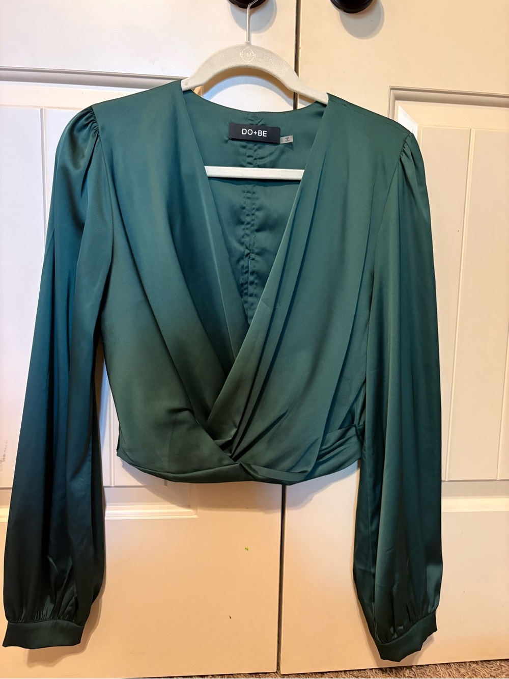 DO+BE Emerald Satin Cropped Long Sleeve Blouse